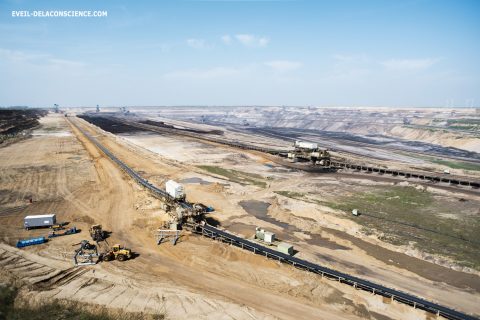 La mine de charbon de Hambach en Allemagne, dévoreuse de l’environnement